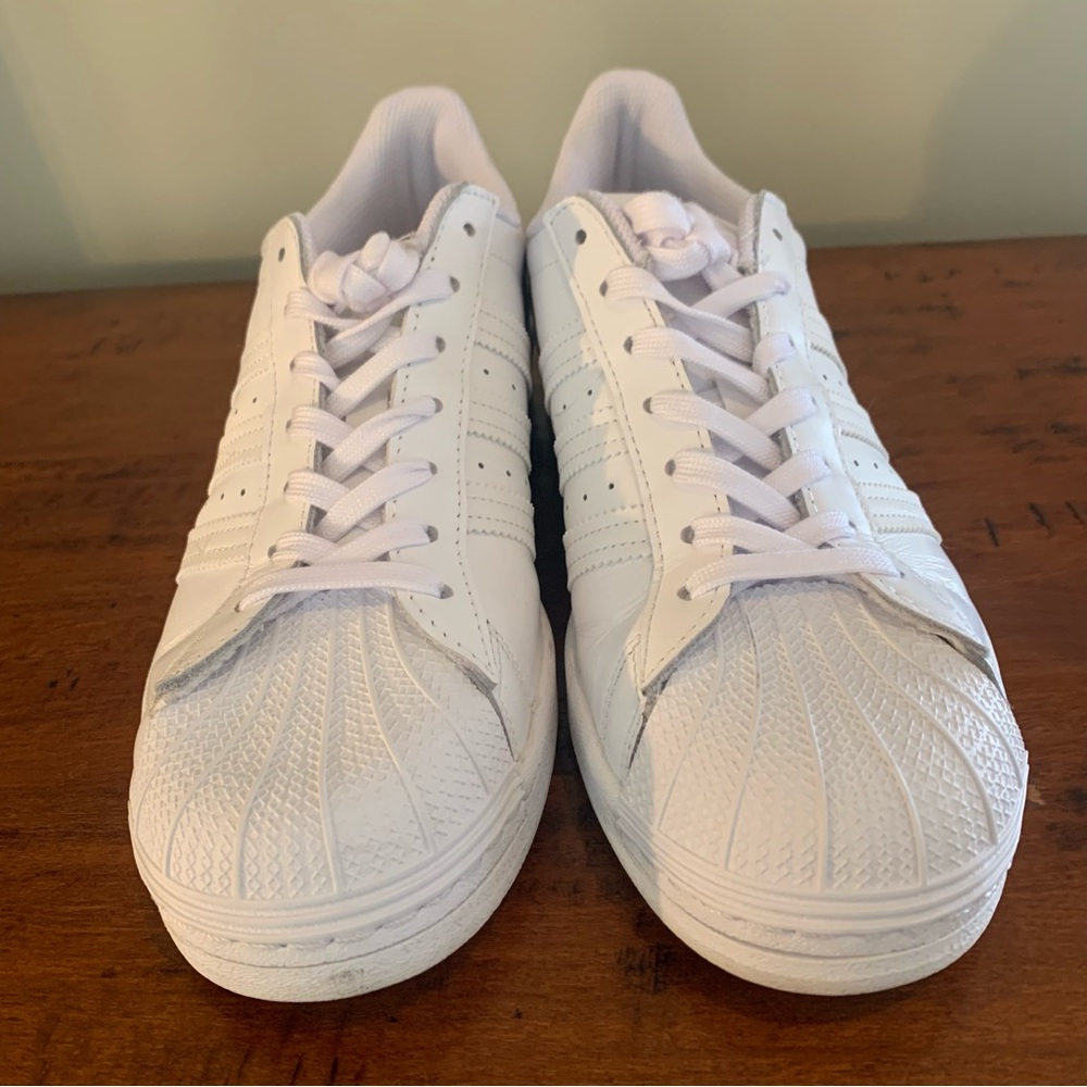 Adidas Originals Superstar W size 9.5 white
